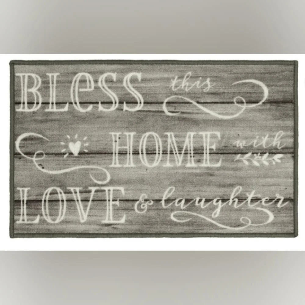 Main Stays Home Rug. 18 in x 30 in. Gray and White. Pre Loved